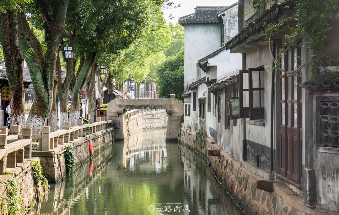 美貌是最廉价的，时尚也是最廉价的？游戏画面